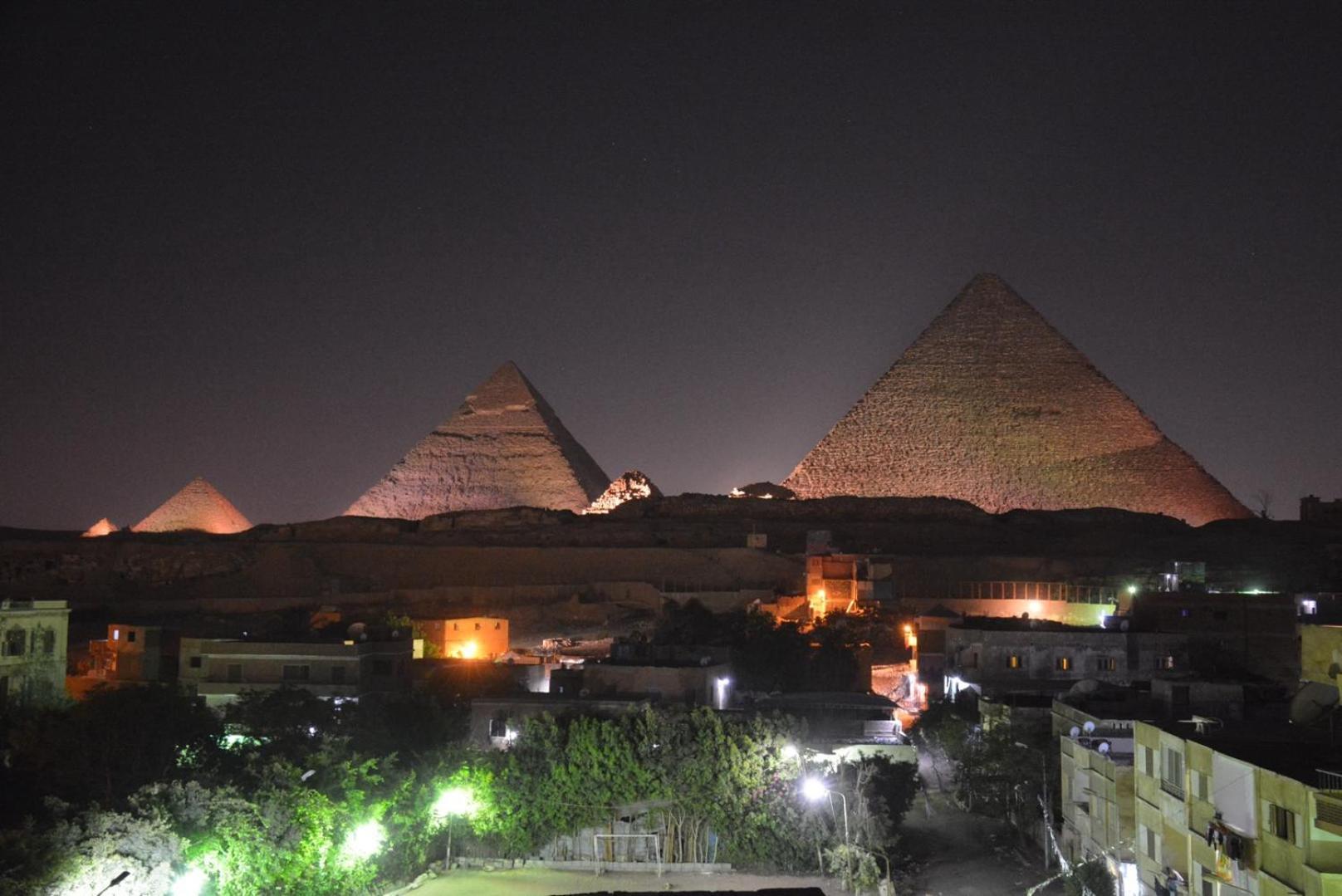 Pyramids Show Hotel Kafret el-Gabal Esterno foto